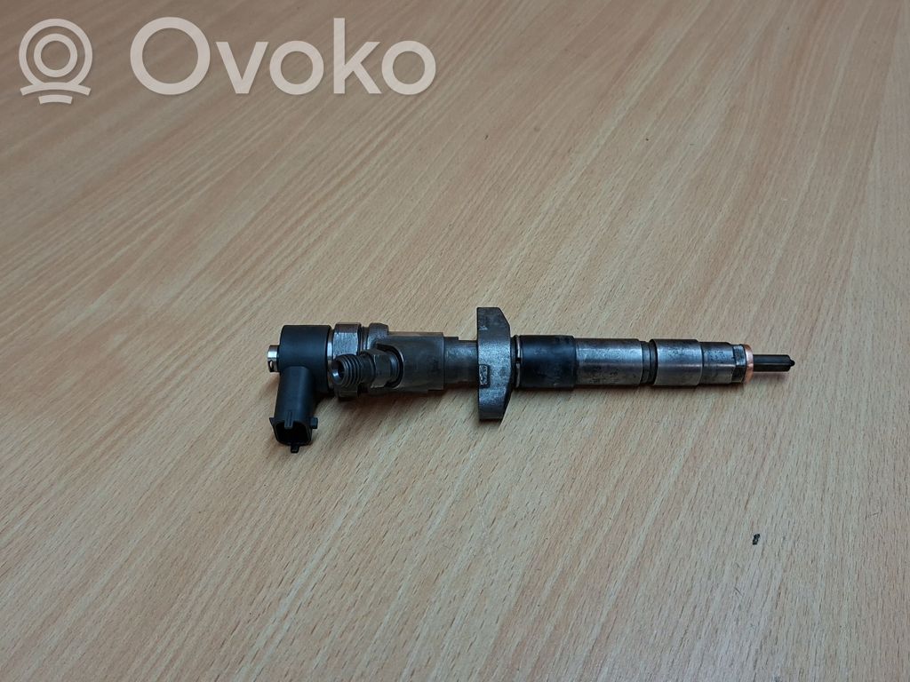 Inyector de combustible   0445110261,7701477040