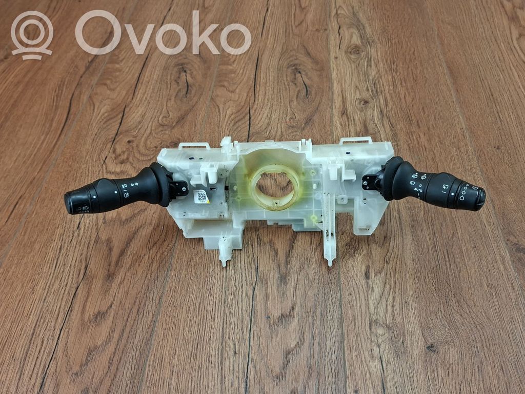 Renault Laguna III Interruptor/palanca de limpiador de luz de giro 