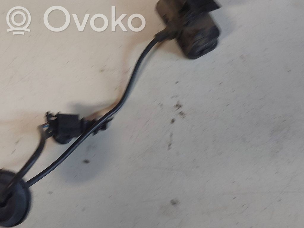 Volkswagen Golf VII Siłowniki klapki wlewu paliwa 