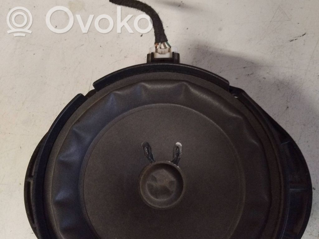 Mazda 6 Altavoz de la puerta trasera 