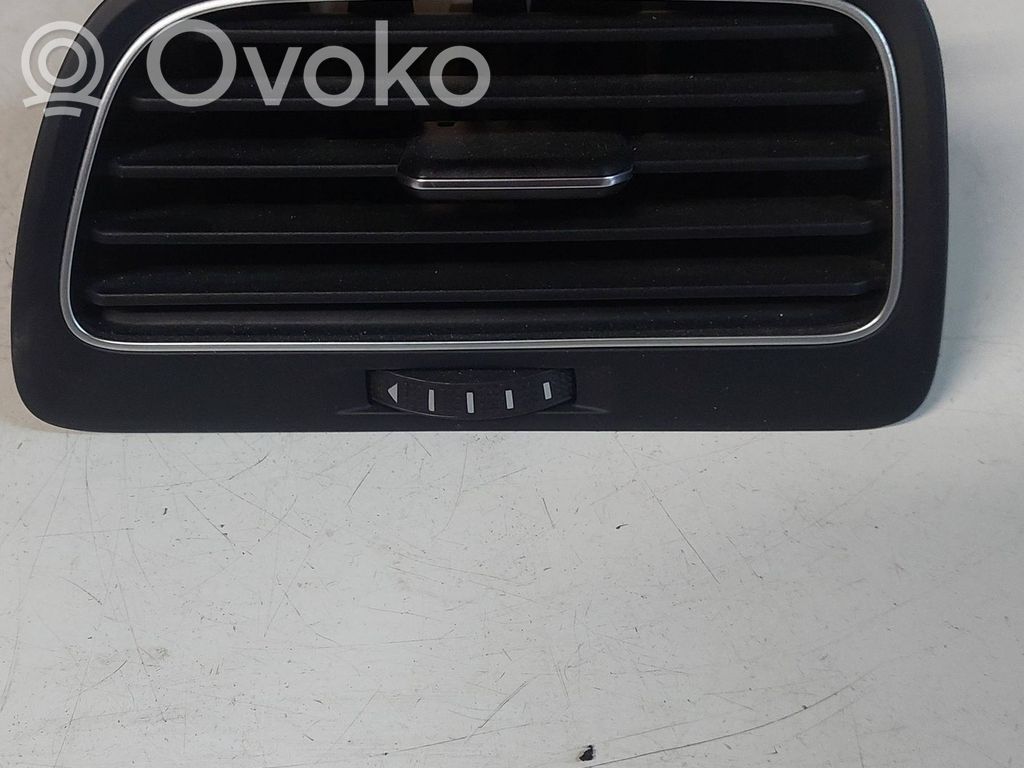 Volkswagen Golf VII Boczna kratka nawiewu deski rozdzielczej 