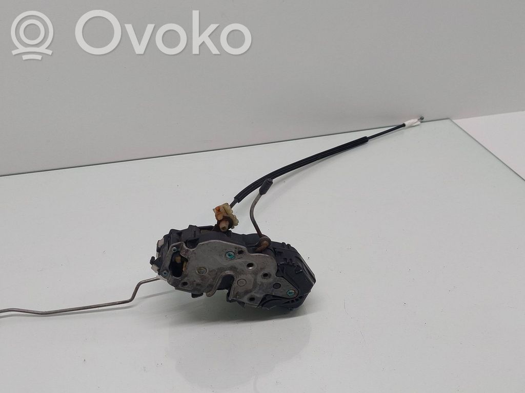 Opel Insignia A Front door lock 