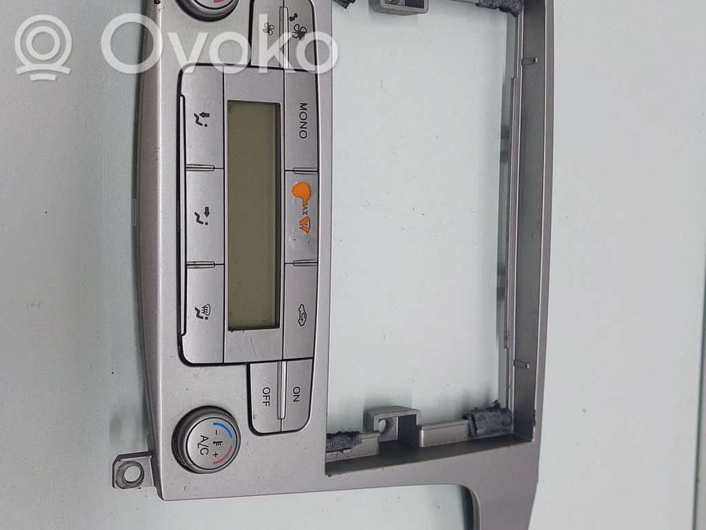 Ford C-MAX I Climate control unit 