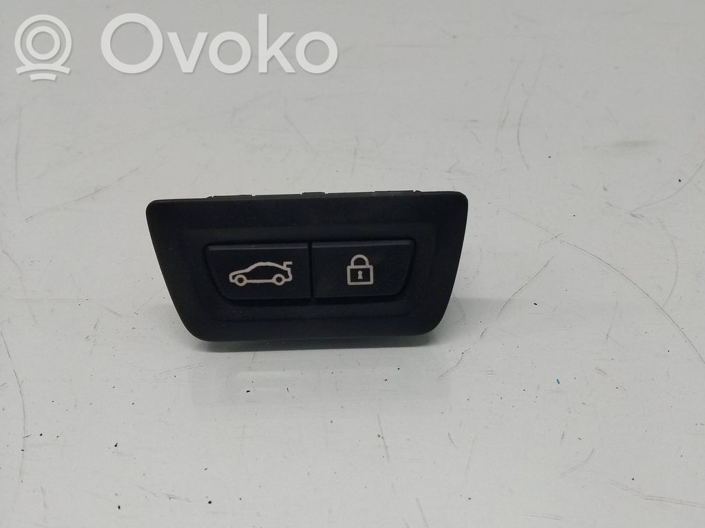 BMW 7 F01 F02 F03 F04 Tailgate/boot open switch button 
