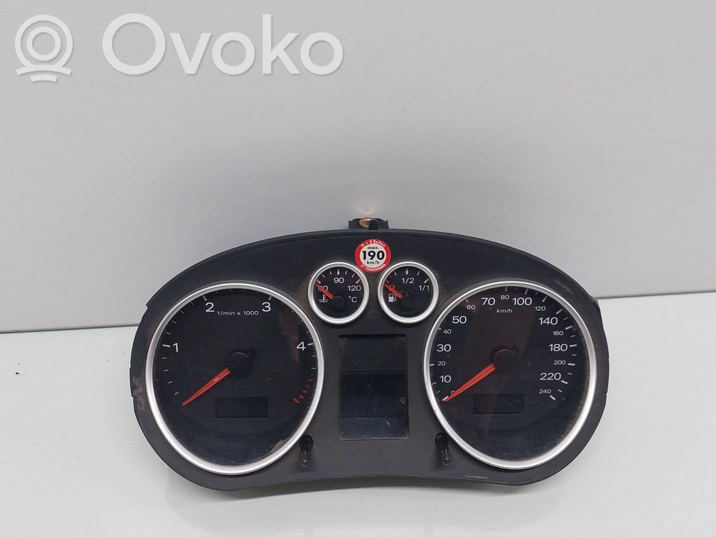 Audi A2 Speedometer (instrument cluster) 