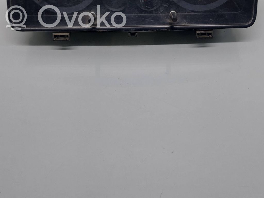 Volkswagen Caddy Speedometer (instrument cluster) 