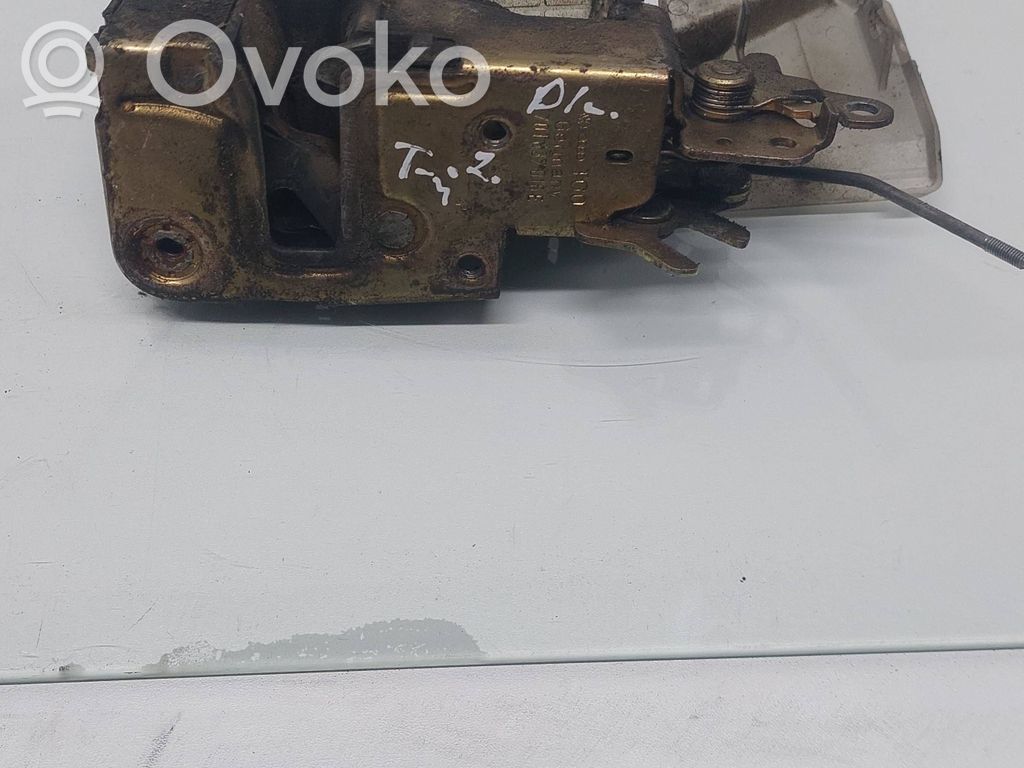 Volkswagen Transporter - Caravelle T4 Etuoven lukko 