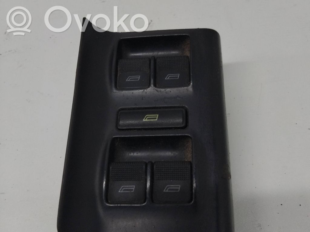 Audi A4 S4 B5 8D Electric window control switch 