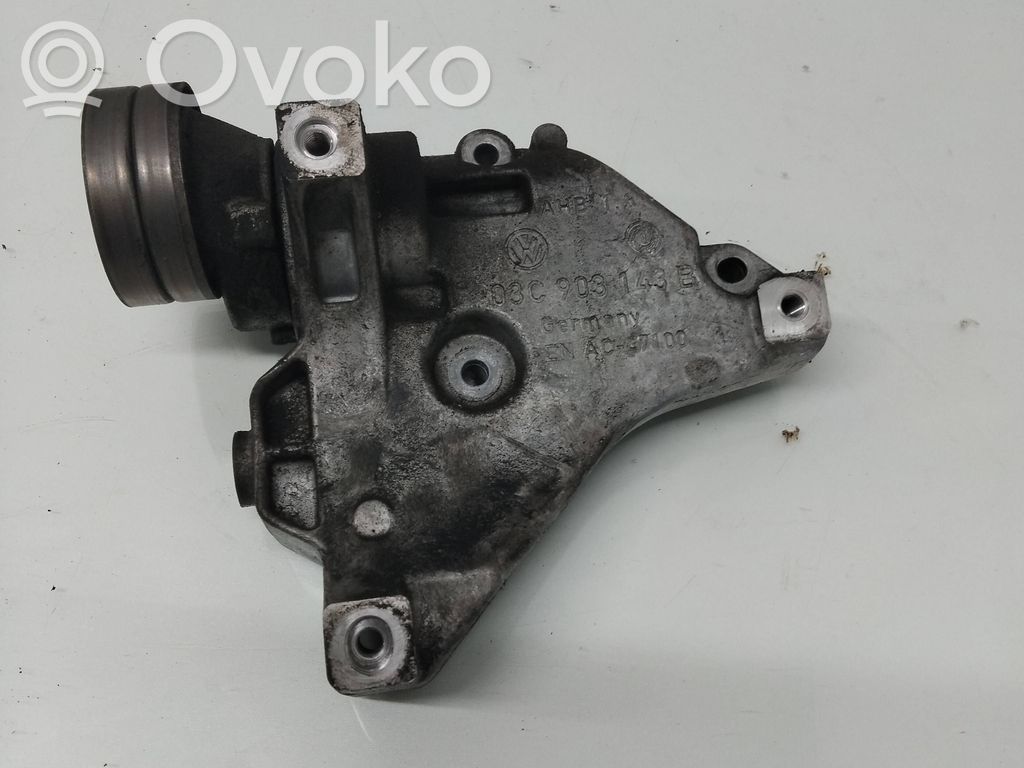 Volkswagen Golf Plus A/C compressor mount bracket 