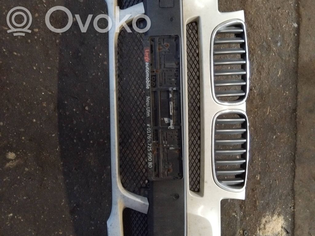 BMW X3 E83 Передний бампер 