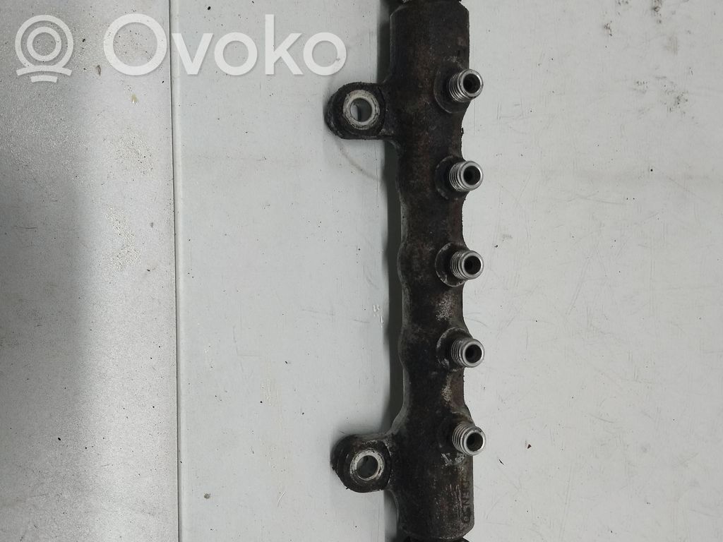 Toyota Corolla Verso AR10 Listwa wtryskowa 