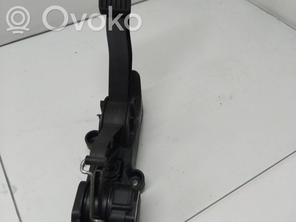 Mercedes-Benz B W245 Accelerator throttle pedal 