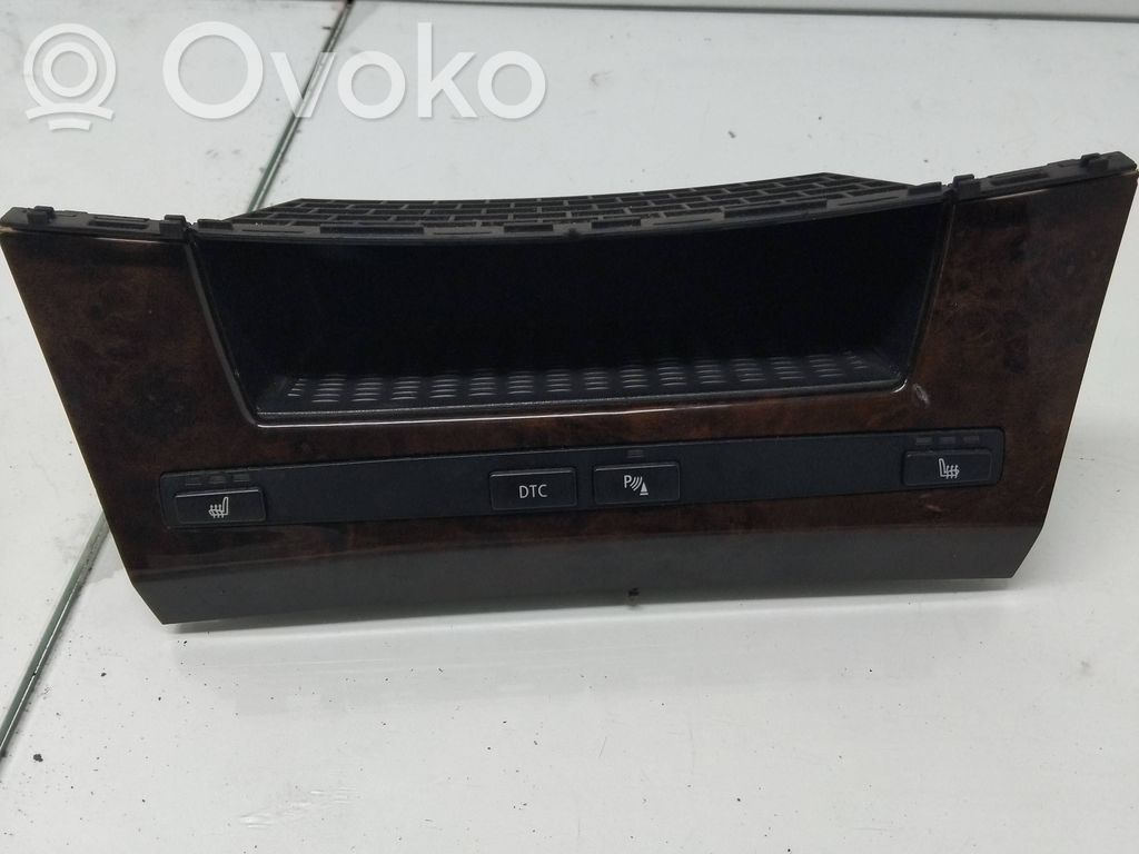 BMW 5 E60 E61 Включатель обогрева 