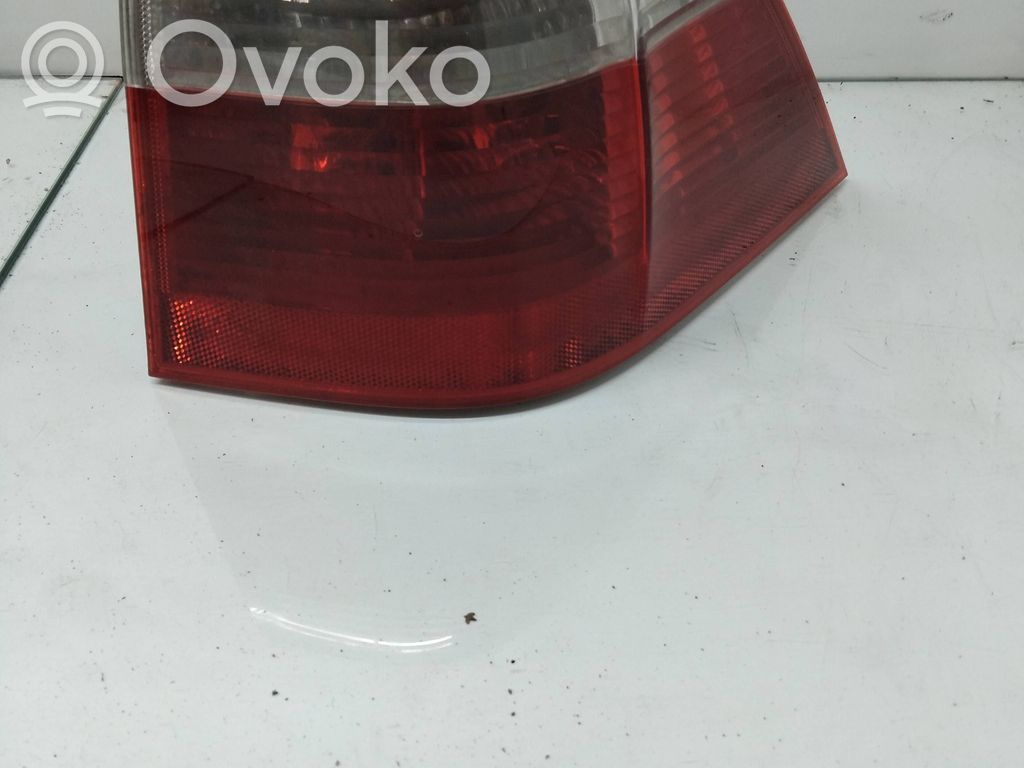 BMW 5 E60 E61 Aizmugurējais lukturis virsbūvē 