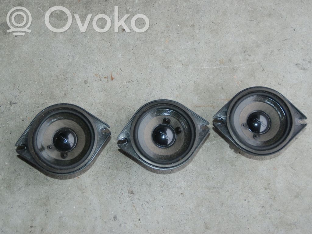 Audi A8 S8 D3 4E Altavoz de la puerta delantera 
