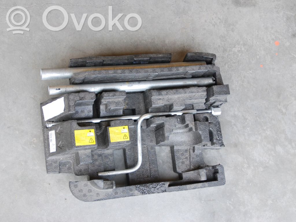 Renault Master III Spare wheel section trim 