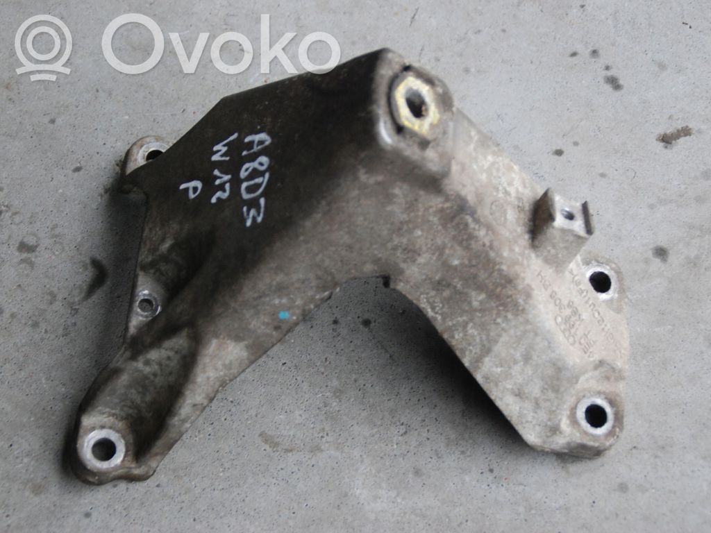 Audi A8 S8 D3 4E Engine mounting bracket 