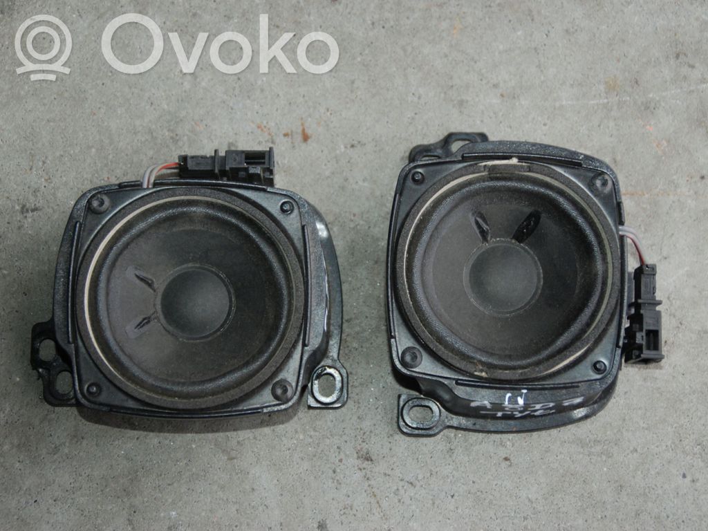Audi A8 S8 D3 4E Altavoz de la puerta trasera 