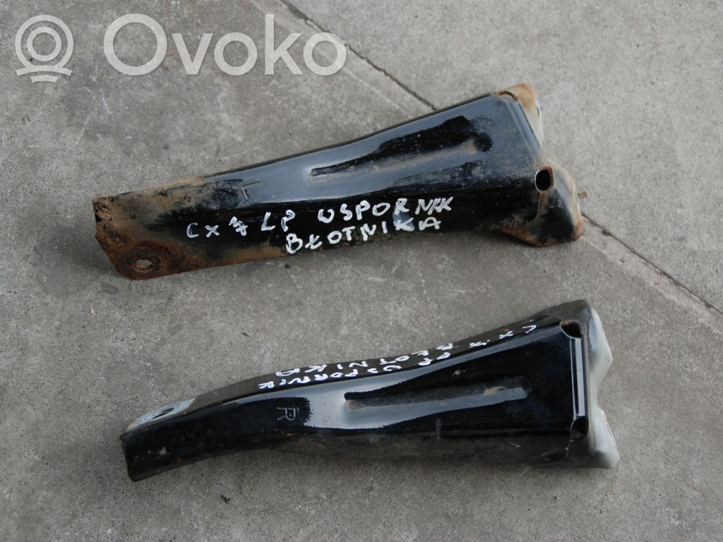 Mazda CX-7 Fender mounting bracket 
