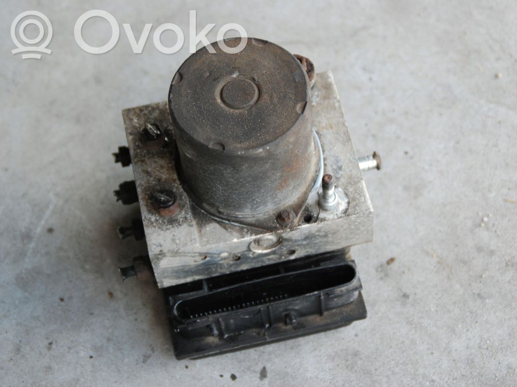 Iveco Daily 35.8 - 9 Bomba de ABS 