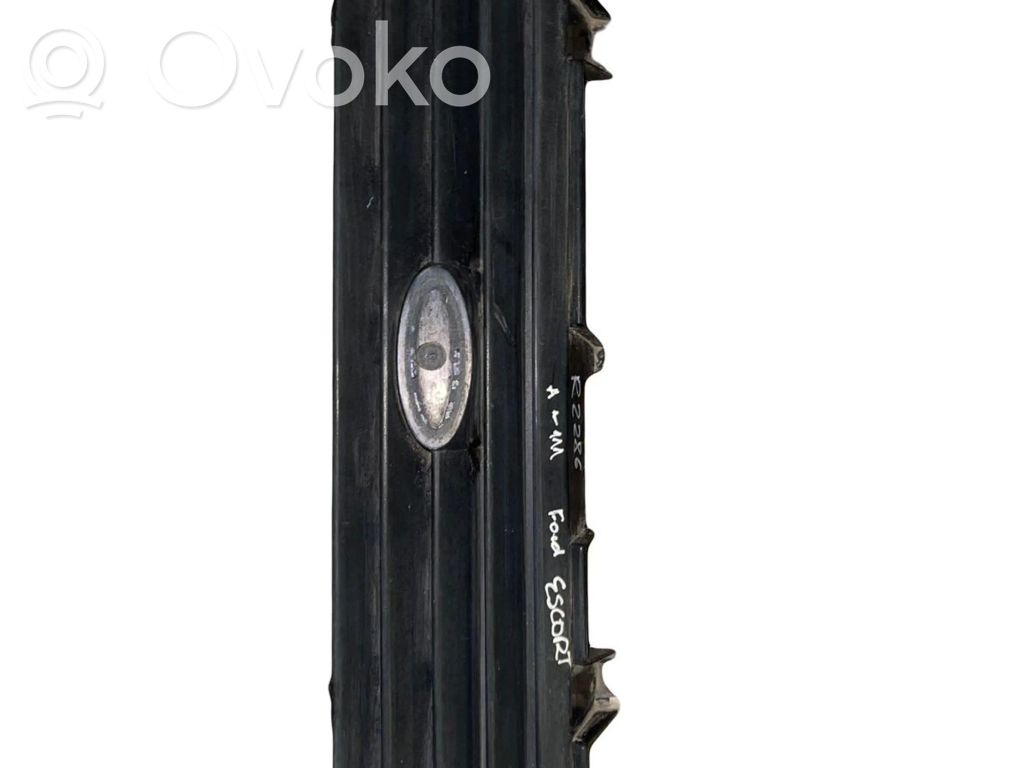 Front grill   810AG8150AA