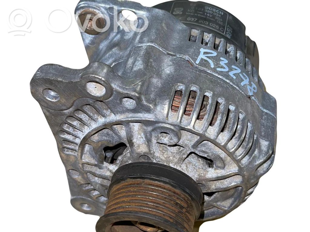 Volkswagen Golf IV Alternador 