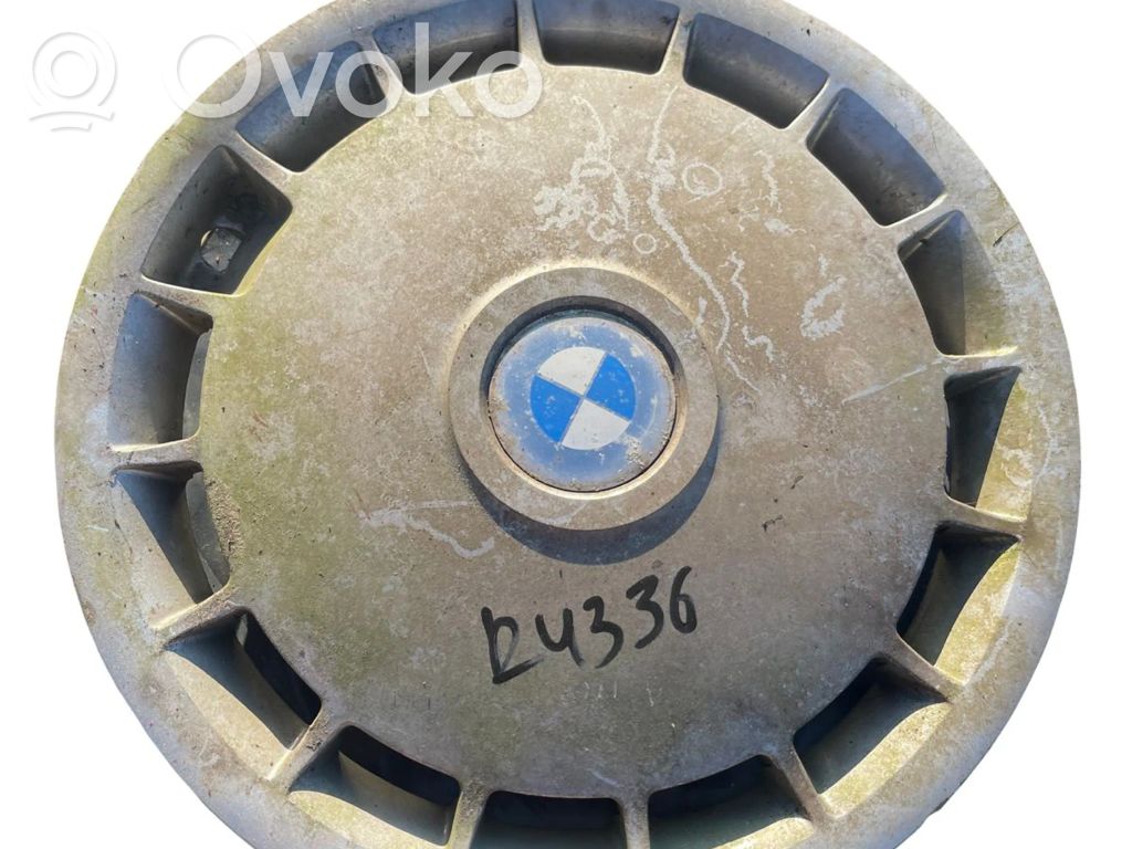 BMW 3 E30 R14-pölykapseli 