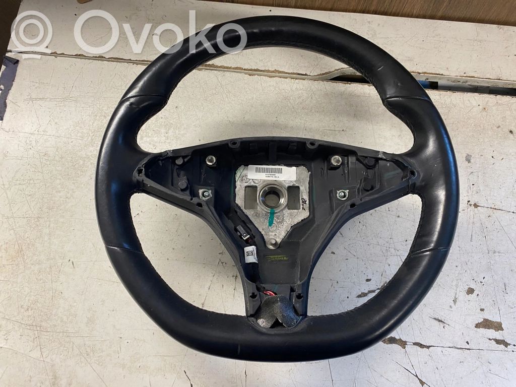 Volant   103677400C
