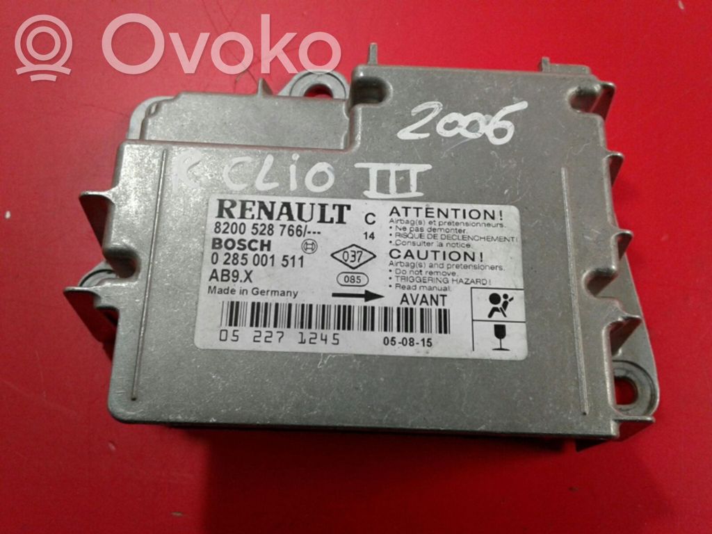 Renault Clio III Airbag control unit/module 