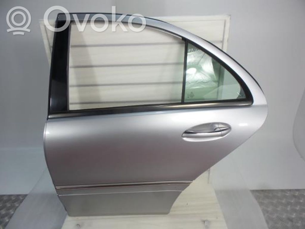Mercedes-Benz C W203 Rear door 