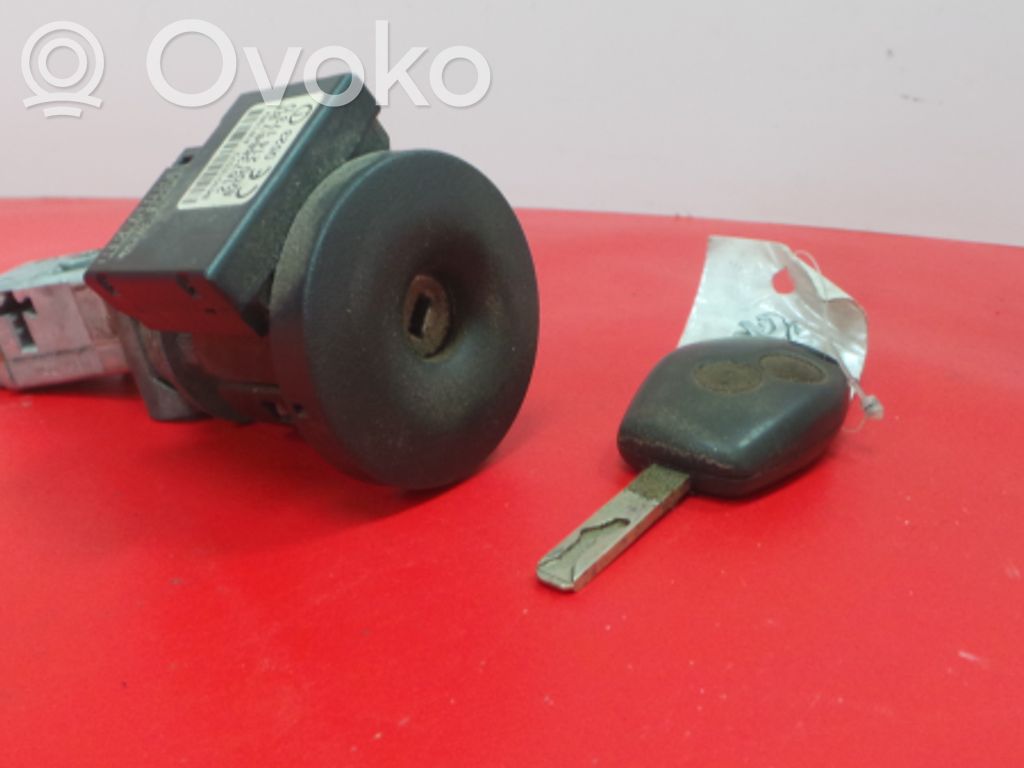 Renault Clio III Užvedimo spynelė 