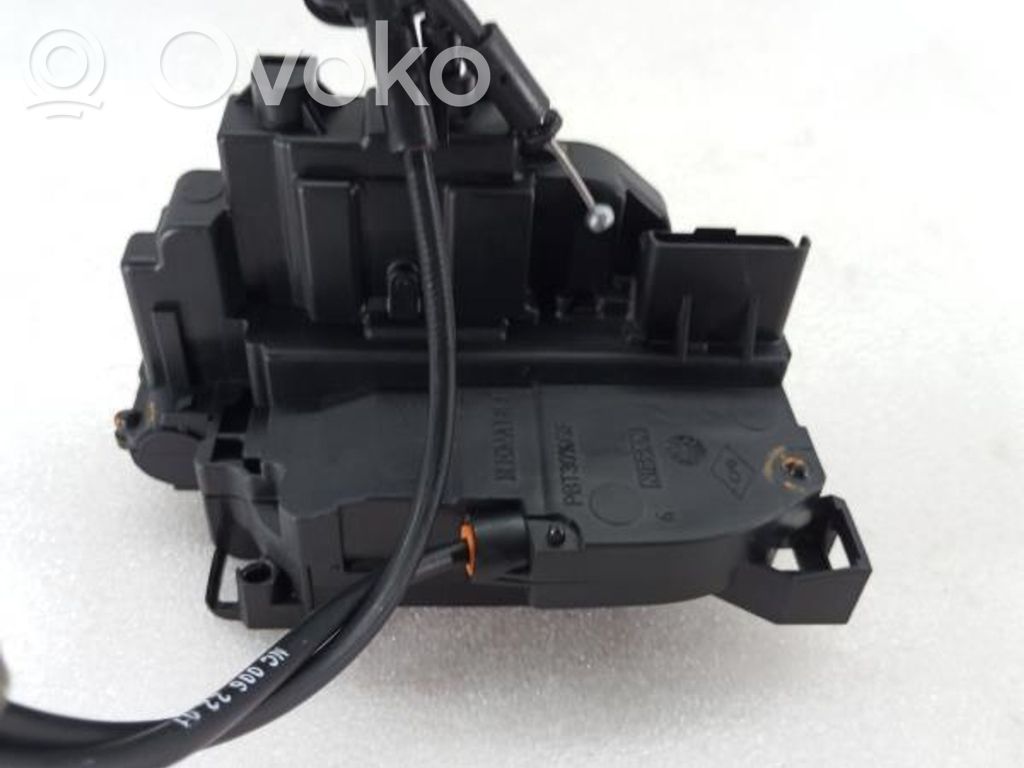 Etuoven lukko   805022622R,4419257,4421454,805020009R,8050200Q0K,8050200Q1H,805022622,805022622R,825020007R,8250200Q0D,93197290,95507370,95530958