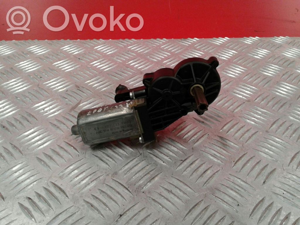 Mercedes-Benz CLS C219 Seat adjustment motor 