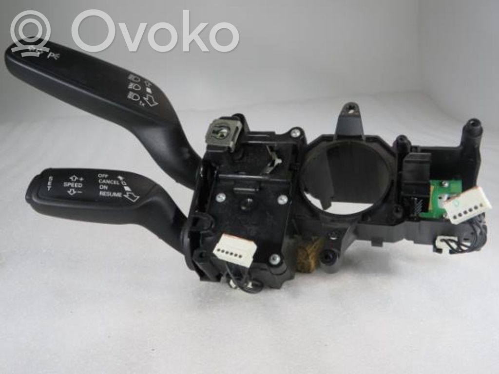 Audi Q3 8U Wiper turn signal indicator stalk/switch 