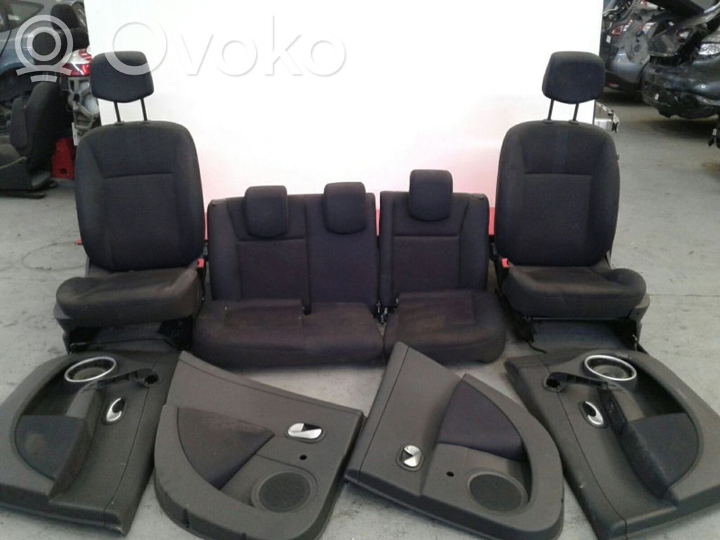Renault Clio III Seat set 
