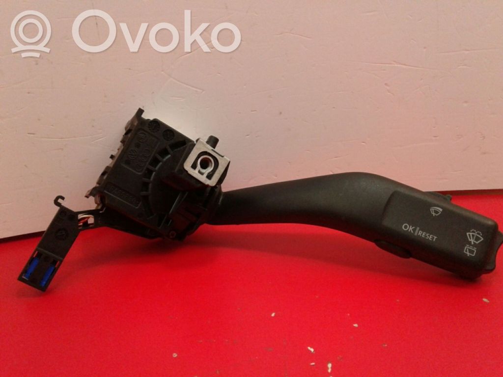 Audi A3 S3 8P Kiti jungtukai/ rankenėlės/ perjungėjai 