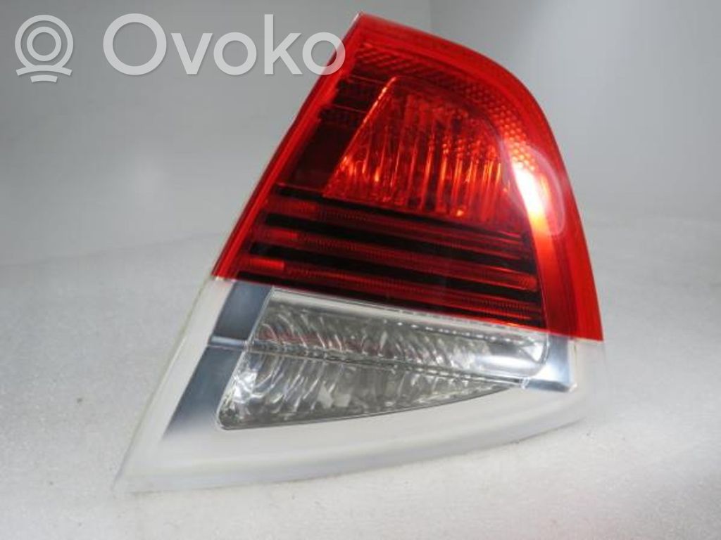 BMW 3 E90 E91 Tailgate rear/tail lights 