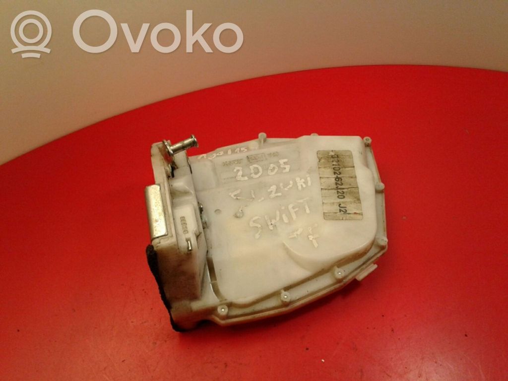 Suzuki Swift I Zamek drzwi tylnych 