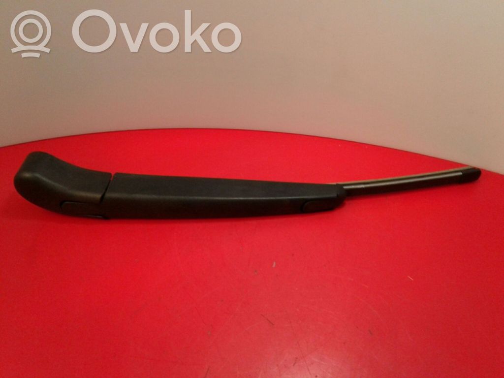 KIA Ceed Front wiper blade arm 