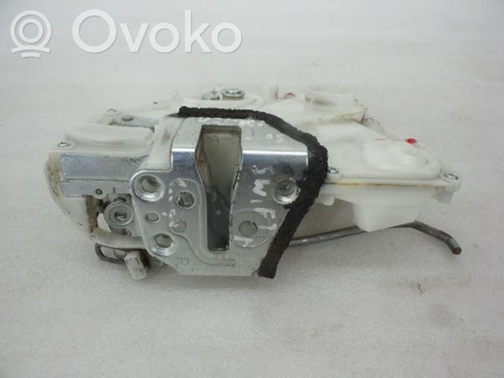 Suzuki Swift I Priekinė durų spyna 