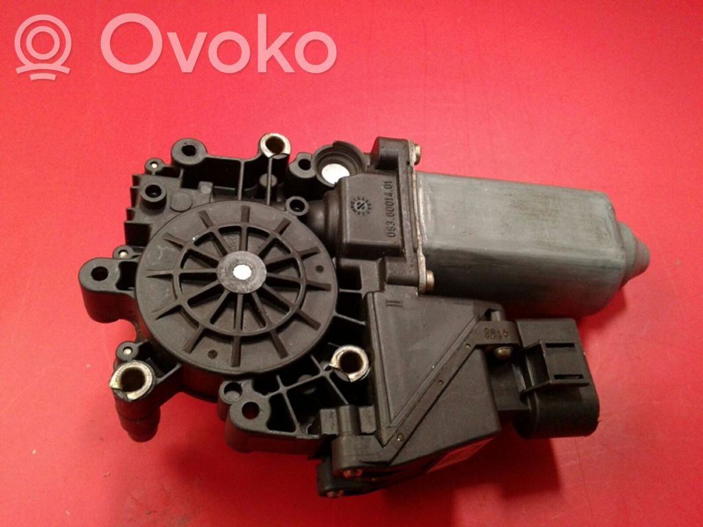 Audi A3 S3 8L Motor del regulador de la ventanilla de la puerta delantera 