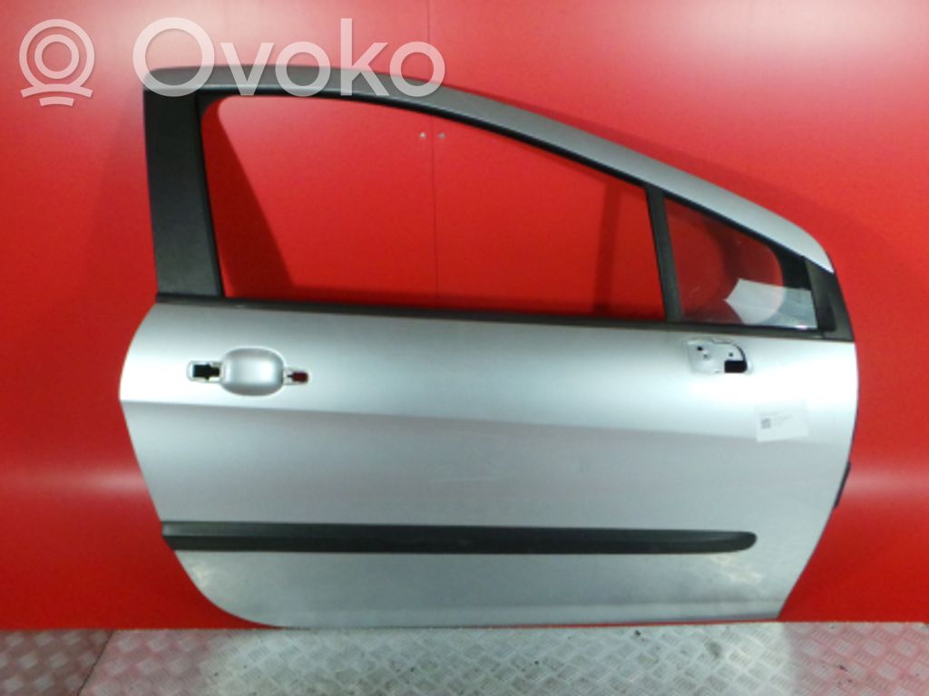 Peugeot 308 Front door 