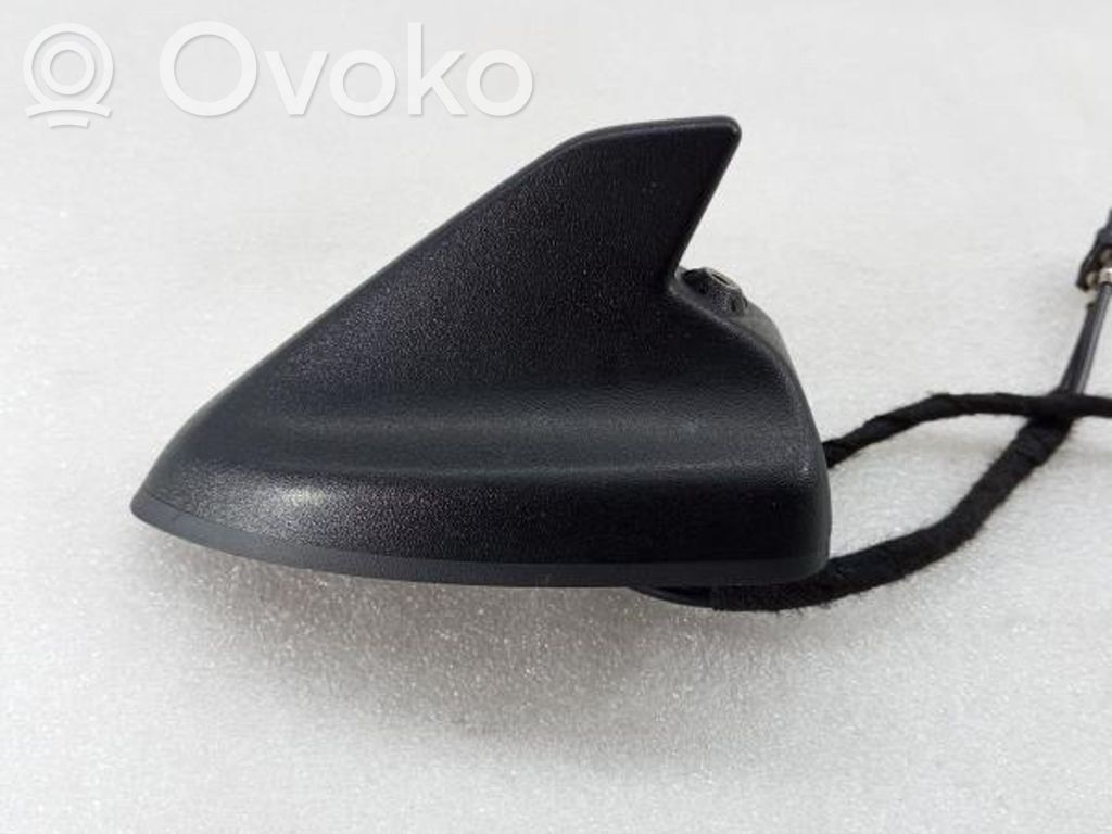 Ford Puma Pystyantennivahvistin 