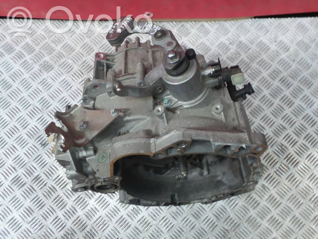Opel Corsa E Cutie viteze manuală cu 5 trepte 