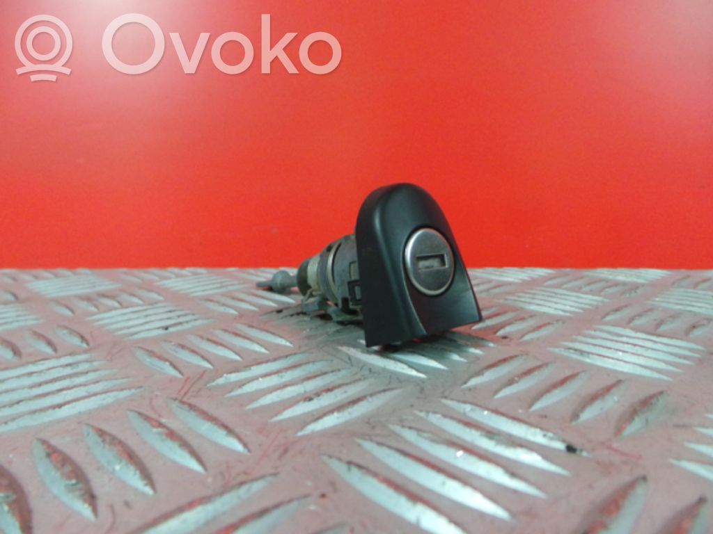 Volkswagen Caddy Front door exterior handle 