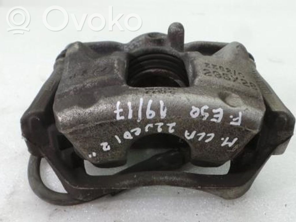 Mercedes-Benz CLA C117 X117 W117 Bremssattel vorne 