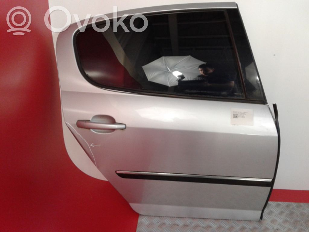 Peugeot 407 Rear door 