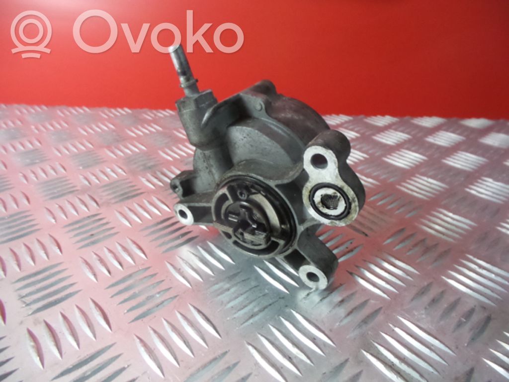 Peugeot 407 Vacuum pump 