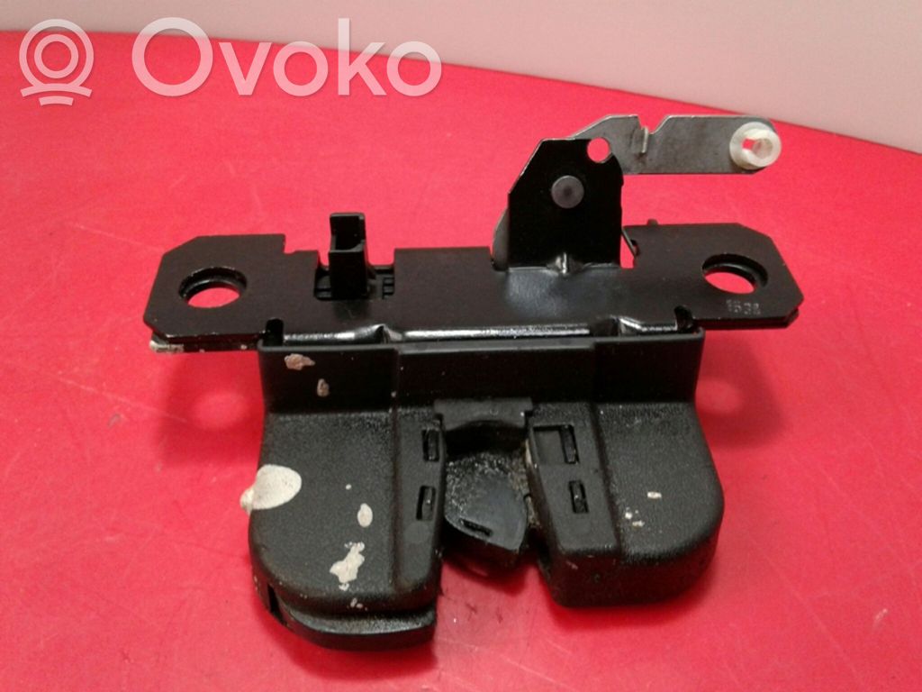 Volkswagen Caddy Tailgate exterior lock 