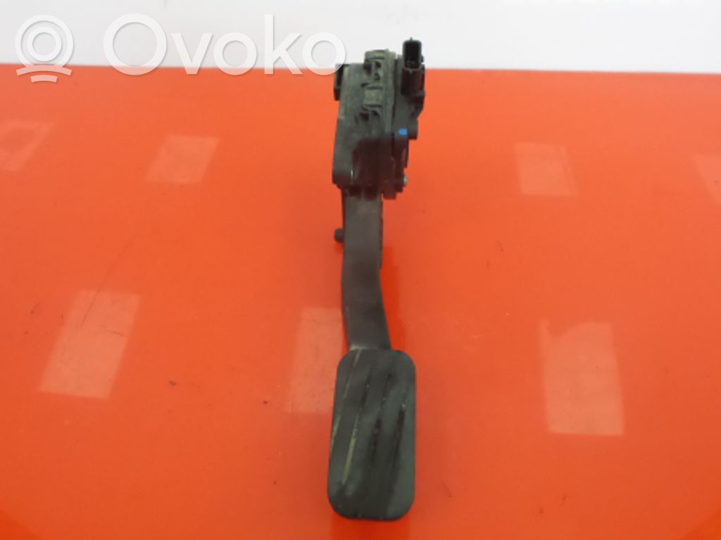 Akceleratoriaus pedalas   6PV,009,180107523R,6PV00997800,97800